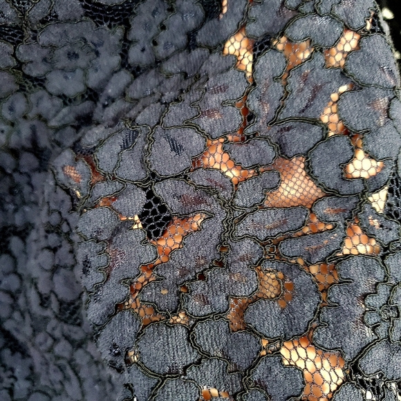 H&M Spring Set Top & Skirt - Picture 6 of 6